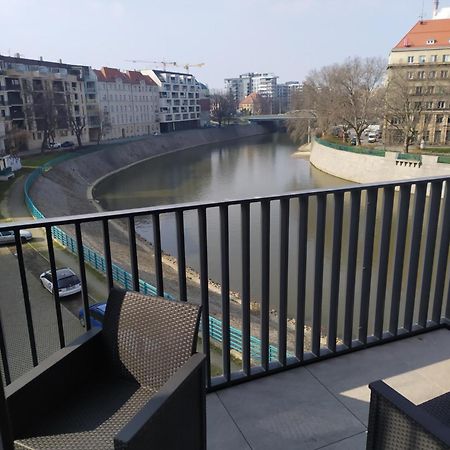Apart Bulwary Wroclaw Exterior photo